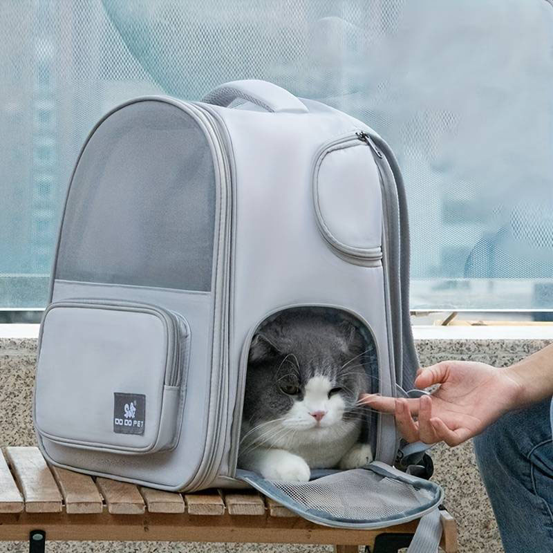 Cat backpack: scratch resistant material, good all-round view